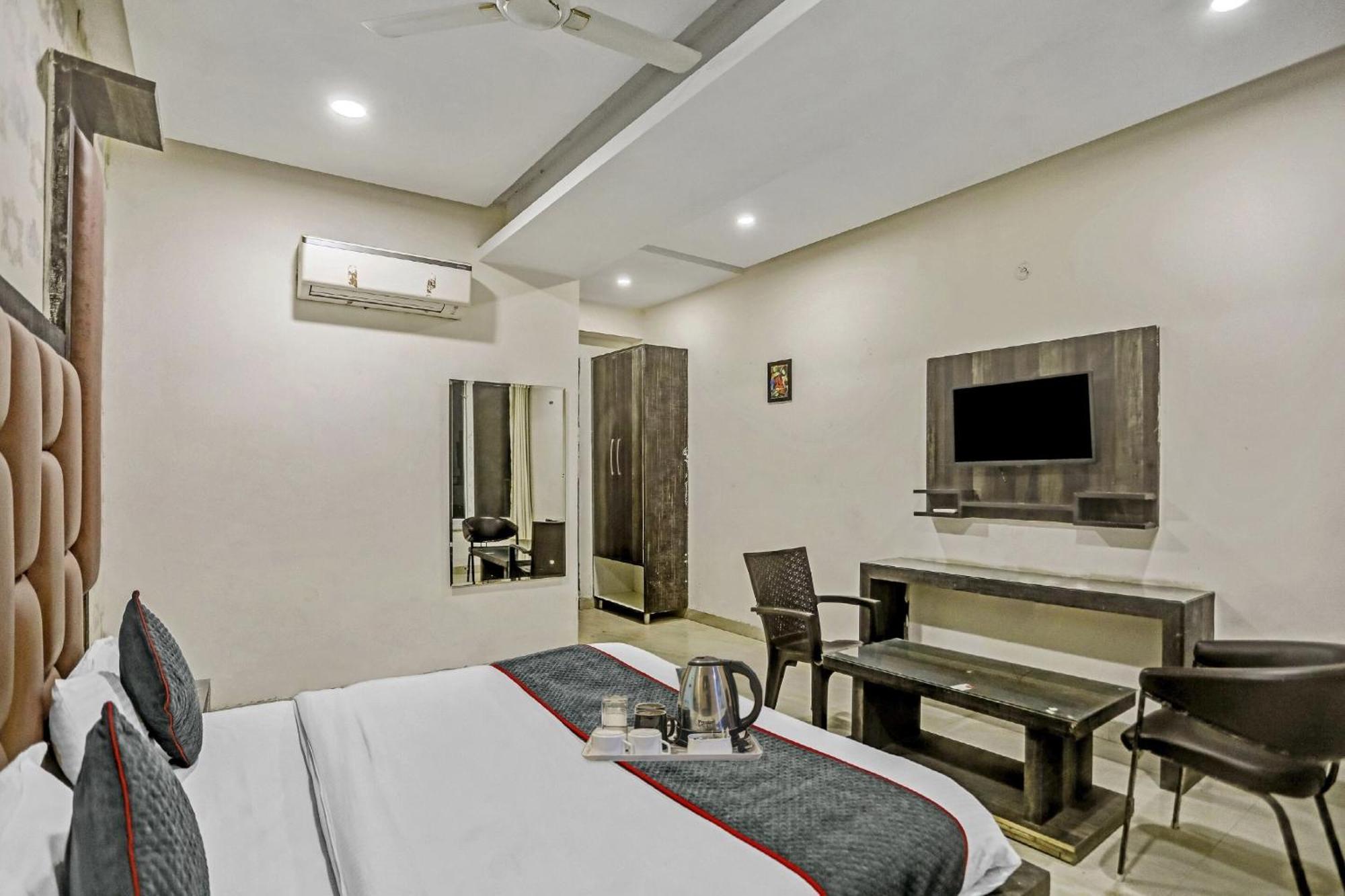 Townhouse 22956 Hotel Grand Residency Delhi  Exterior foto